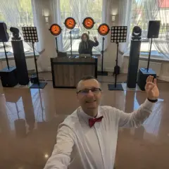 Ile kosztuje DJ na wesele/18-stkę? Ceny 2026 i co wpływa na koszt