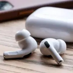 Ile wytrzymają baterie AirPods? Czas pracy i żywotność wyjaśnione