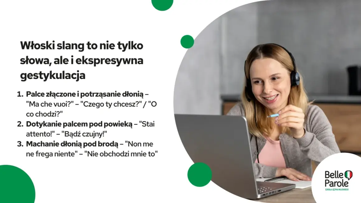 Kobieta z zestawem słuchawkowym uśmiecha się, ucząc włoskich gestów i słów. Włoski slang to nie tylko parole, ale i ekspresywna gesticulacja.